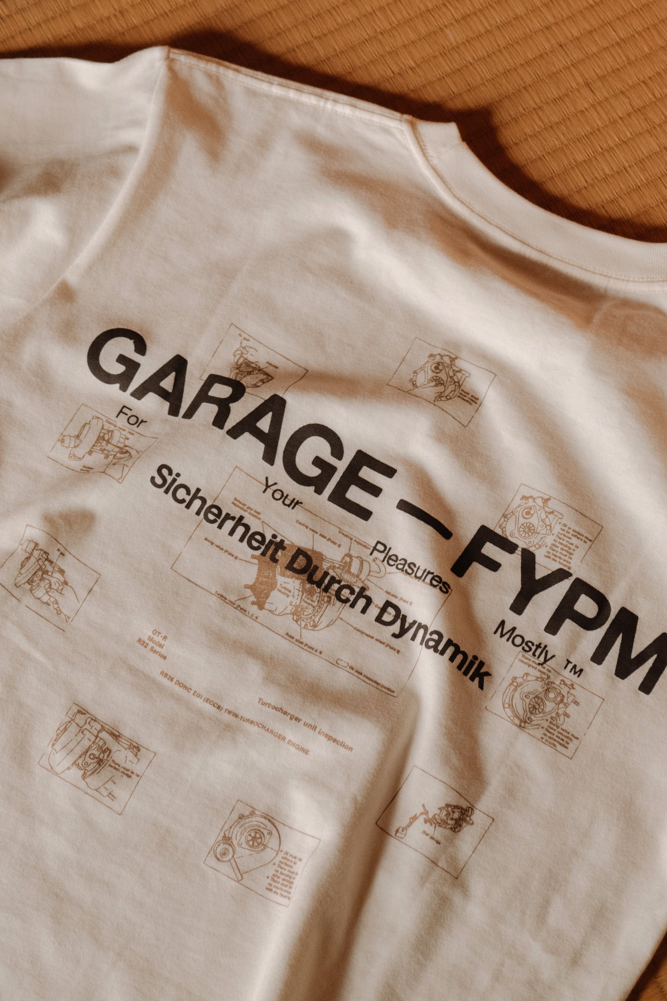 FYPM - Garage R32 Tee Cream